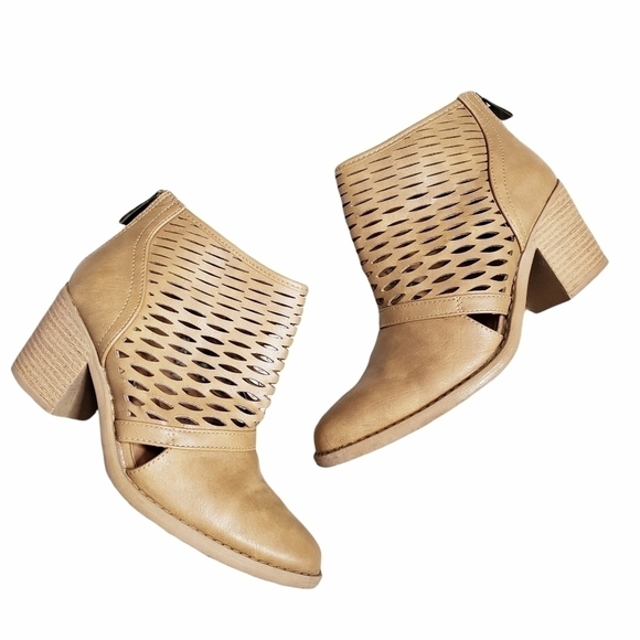 Qupid Tobin Tan Caged Ankle Heeled Booties - Picture 2 of 7